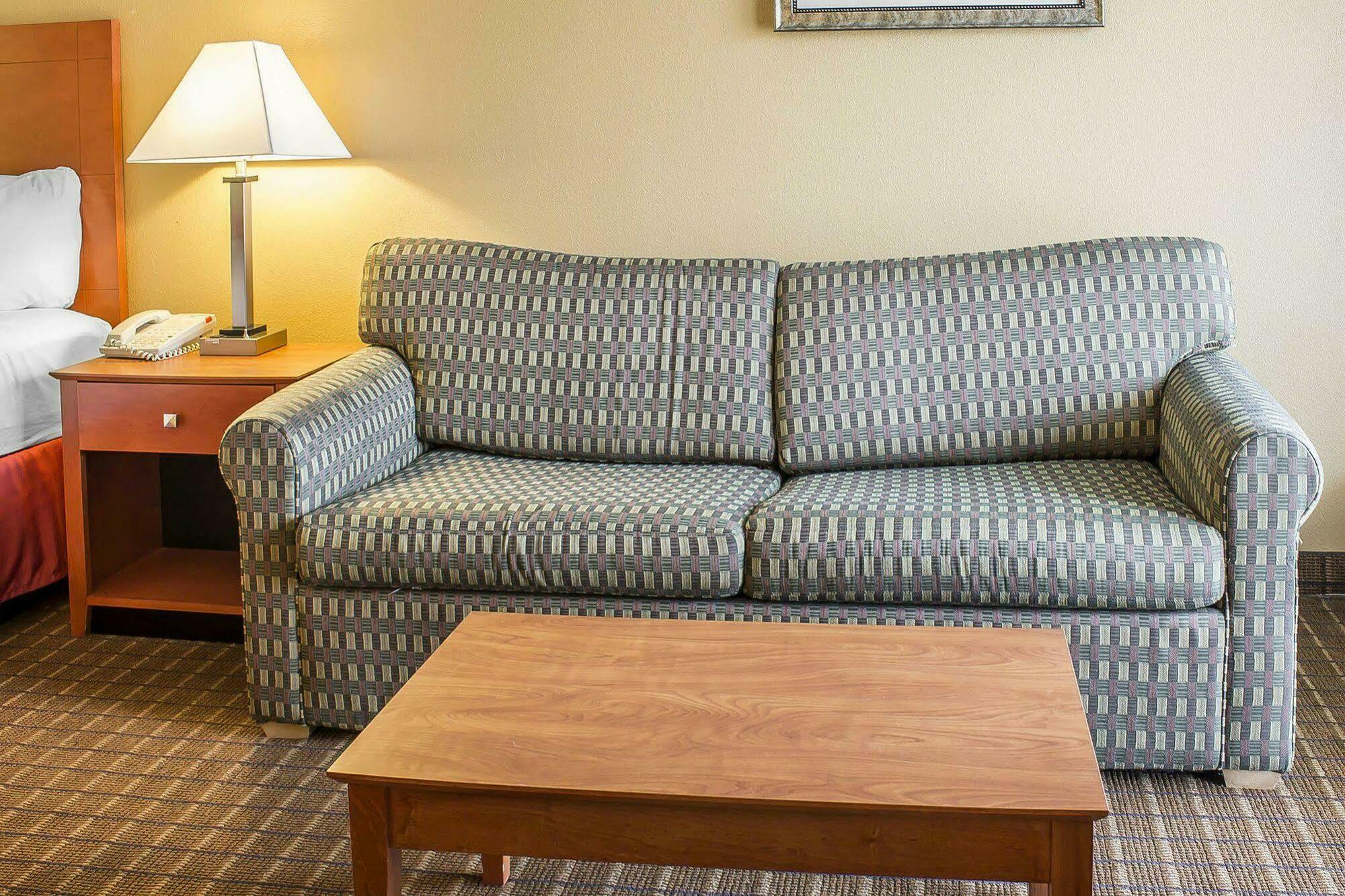 Wilkes-Barre Inn & Suites Εξωτερικό φωτογραφία